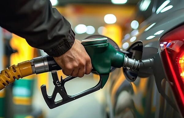 Motorinde Yeni Zam Kapıda: Fiyatlar 60 Liranın Üzerine Çıkıyor