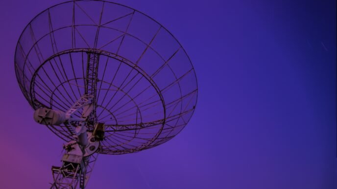 Gizemli Yıldızlararası Cisim 3I/ATLAS’tan İlk Radyo Sinyali: Bilim İnsanlarını Şaşırtan Dev Püskürme
